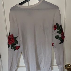 White lf rose appliqué sweater long sleeve shirt